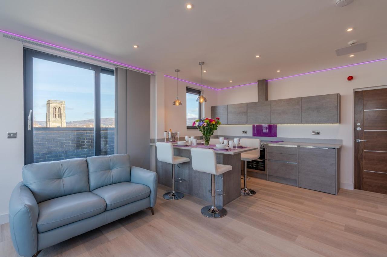 Central Penthouse With Hot Tub & Views 22 Cheltenham Exterior foto