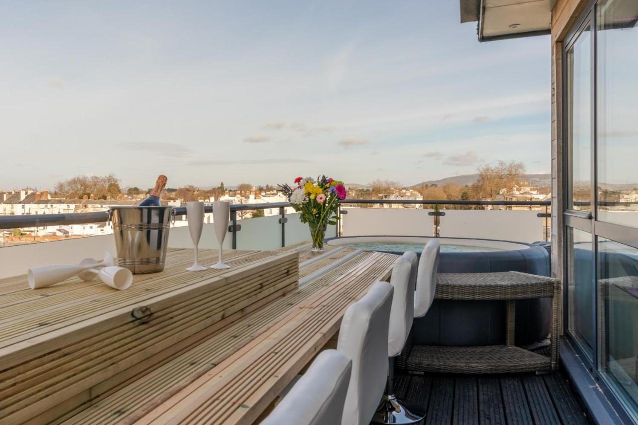 Central Penthouse With Hot Tub & Views 22 Cheltenham Exterior foto
