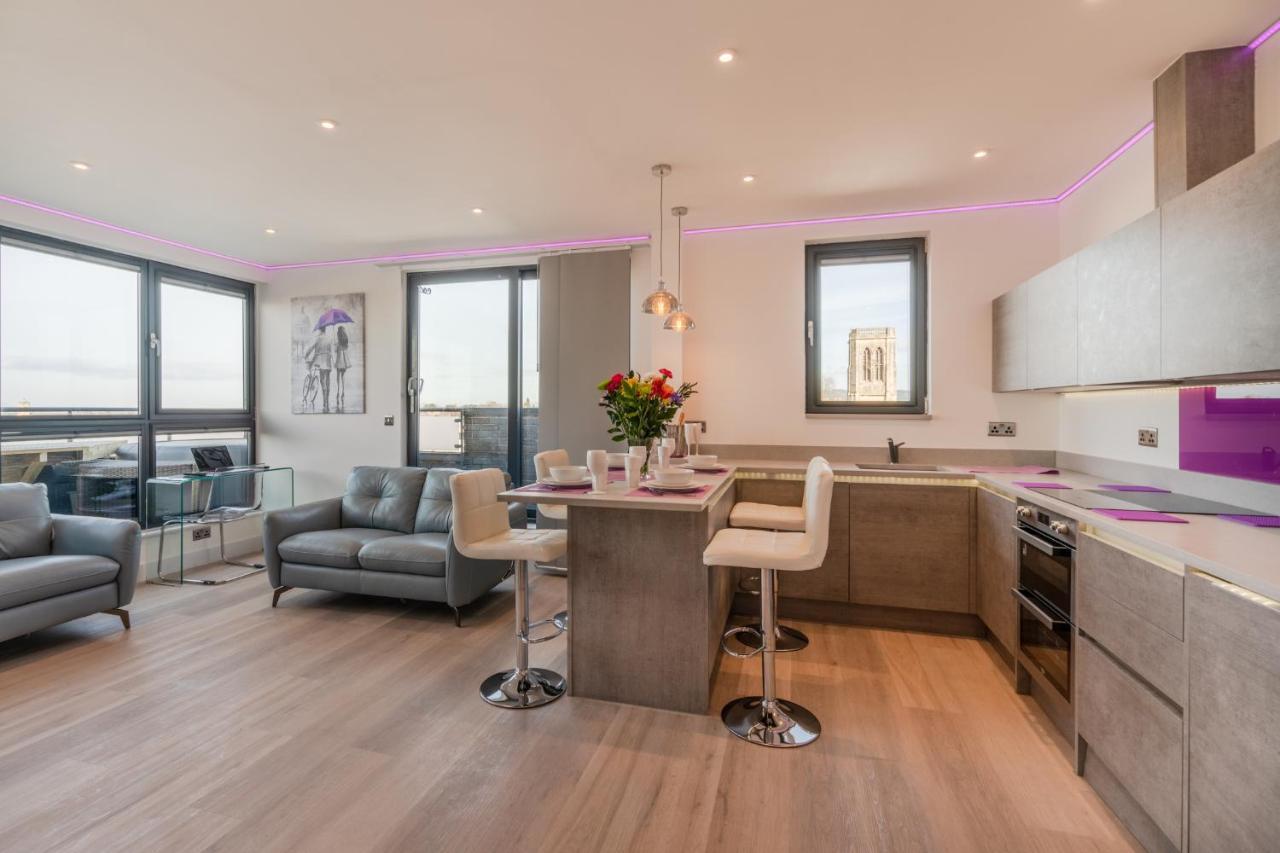 Central Penthouse With Hot Tub & Views 22 Cheltenham Exterior foto